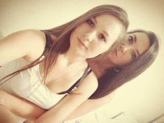 AnyAndAmy's Flirt4Free live cam Profile Image
